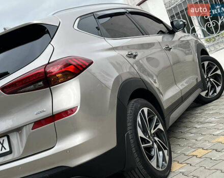 Бежевый Хендай Туксон, объемом двигателя 2 л и пробегом 125 тыс. км за 19999 $, фото 1 на Automoto.ua