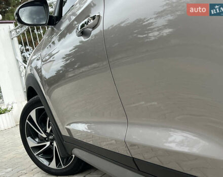 Бежевий Хендай Туксон, об'ємом двигуна 2 л та пробігом 125 тис. км за 19999 $, фото 64 на Automoto.ua