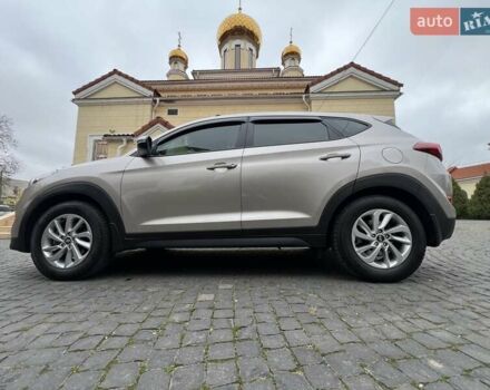 Бежевий Хендай Туксон, об'ємом двигуна 2 л та пробігом 50 тис. км за 19700 $, фото 6 на Automoto.ua