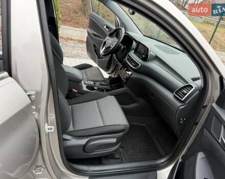 Бежевый Хендай Туксон, объемом двигателя 2 л и пробегом 92 тыс. км за 20900 $, фото 34 на Automoto.ua