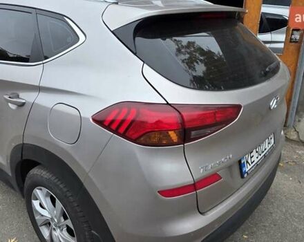 Бежевый Хендай Туксон, объемом двигателя 2 л и пробегом 124 тыс. км за 20600 $, фото 3 на Automoto.ua