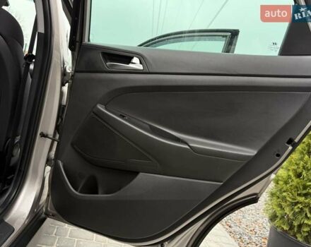 Бежевый Хендай Туксон, объемом двигателя 2 л и пробегом 92 тыс. км за 20900 $, фото 57 на Automoto.ua