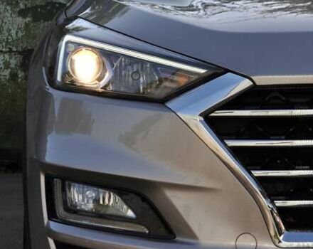 Бежевый Хендай Туксон, объемом двигателя 2 л и пробегом 58 тыс. км за 25000 $, фото 13 на Automoto.ua