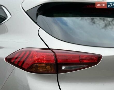 Бежевый Хендай Туксон, объемом двигателя 2 л и пробегом 92 тыс. км за 20900 $, фото 27 на Automoto.ua