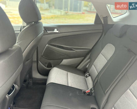 Бежевий Хендай Туксон, об'ємом двигуна 2 л та пробігом 106 тис. км за 20900 $, фото 8 на Automoto.ua