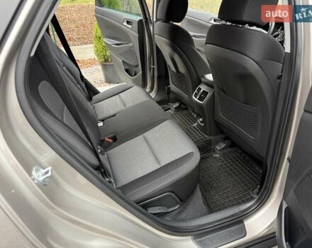 Бежевый Хендай Туксон, объемом двигателя 2 л и пробегом 92 тыс. км за 20900 $, фото 38 на Automoto.ua