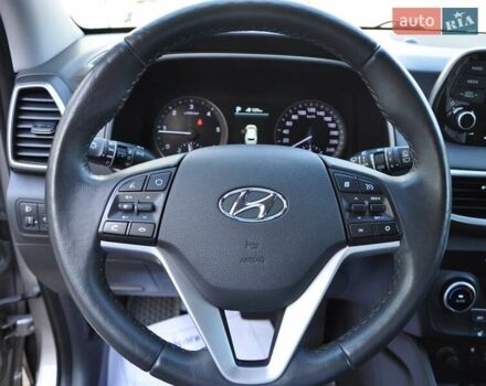 Бежевый Хендай Туксон, объемом двигателя 2 л и пробегом 58 тыс. км за 25000 $, фото 31 на Automoto.ua