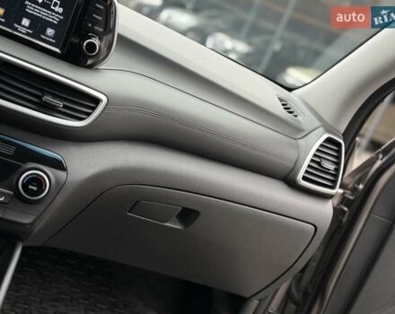 Бежевый Хендай Туксон, объемом двигателя 2 л и пробегом 92 тыс. км за 20900 $, фото 41 на Automoto.ua