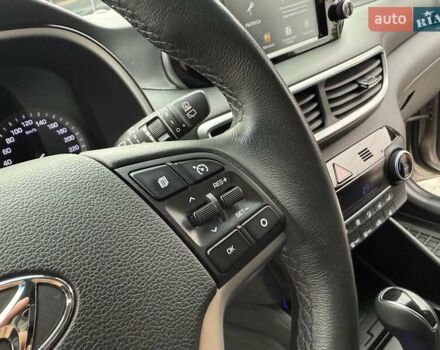 Бежевый Хендай Туксон, объемом двигателя 2 л и пробегом 92 тыс. км за 20900 $, фото 50 на Automoto.ua