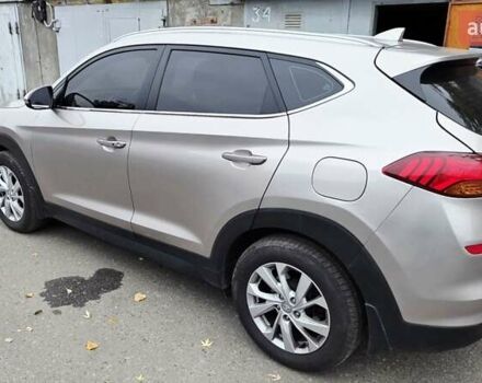 Бежевый Хендай Туксон, объемом двигателя 2 л и пробегом 124 тыс. км за 20600 $, фото 6 на Automoto.ua
