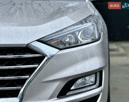 Бежевий Хендай Туксон, об'ємом двигуна 2 л та пробігом 151 тис. км за 19500 $, фото 8 на Automoto.ua