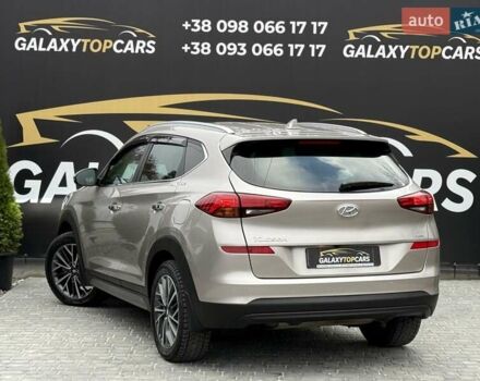 Бежевый Хендай Туксон, объемом двигателя 2 л и пробегом 92 тыс. км за 20900 $, фото 17 на Automoto.ua