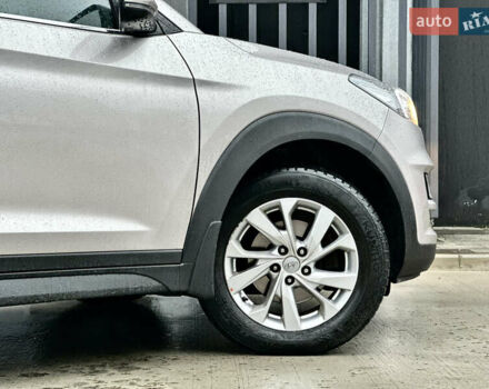 Бежевий Хендай Туксон, об'ємом двигуна 2 л та пробігом 151 тис. км за 19500 $, фото 5 на Automoto.ua