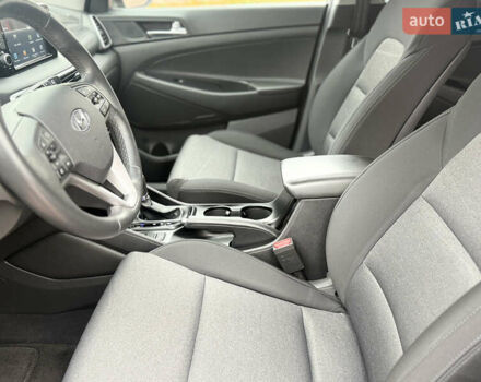 Бежевий Хендай Туксон, об'ємом двигуна 2 л та пробігом 106 тис. км за 20900 $, фото 10 на Automoto.ua