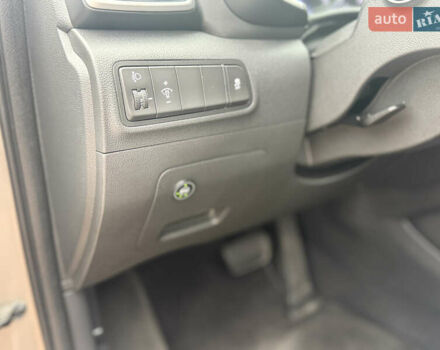 Бежевий Хендай Туксон, об'ємом двигуна 2 л та пробігом 106 тис. км за 20900 $, фото 9 на Automoto.ua