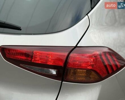 Бежевый Хендай Туксон, объемом двигателя 2 л и пробегом 92 тыс. км за 20900 $, фото 28 на Automoto.ua