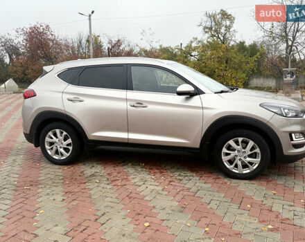 Бежевий Хендай Туксон, об'ємом двигуна 2 л та пробігом 106 тис. км за 20900 $, фото 2 на Automoto.ua
