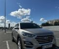 Бежевый Хендай Туксон, объемом двигателя 2 л и пробегом 75 тыс. км за 22800 $, фото 3 на Automoto.ua