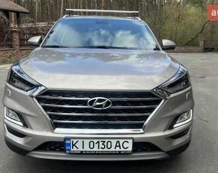 Бежевый Хендай Туксон, объемом двигателя 2 л и пробегом 98 тыс. км за 26700 $, фото 3 на Automoto.ua