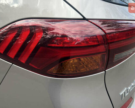 Бежевый Хендай Туксон, объемом двигателя 2 л и пробегом 98 тыс. км за 26700 $, фото 20 на Automoto.ua