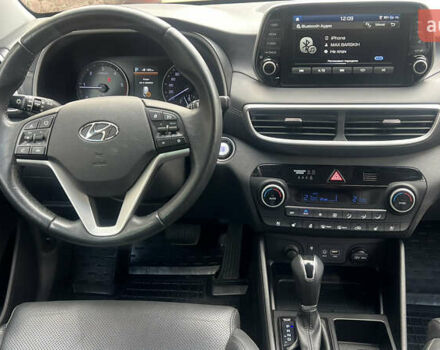 Бежевый Хендай Туксон, объемом двигателя 2 л и пробегом 98 тыс. км за 26700 $, фото 36 на Automoto.ua