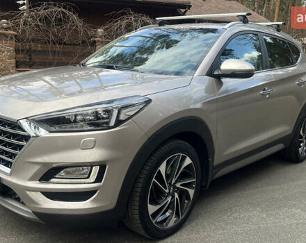 Бежевый Хендай Туксон, объемом двигателя 2 л и пробегом 98 тыс. км за 26700 $, фото 1 на Automoto.ua