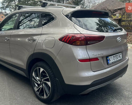 Бежевый Хендай Туксон, объемом двигателя 2 л и пробегом 98 тыс. км за 26700 $, фото 10 на Automoto.ua