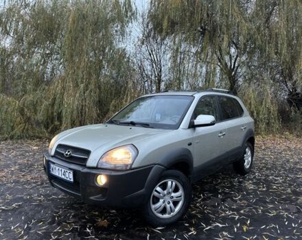 Бежевий Хендай Туксон, об'ємом двигуна 2 л та пробігом 247 тис. км за 3500 $, фото 1 на Automoto.ua
