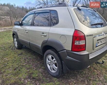 Бежевый Хендай Туксон, объемом двигателя 1.99 л и пробегом 180 тыс. км за 7700 $, фото 1 на Automoto.ua