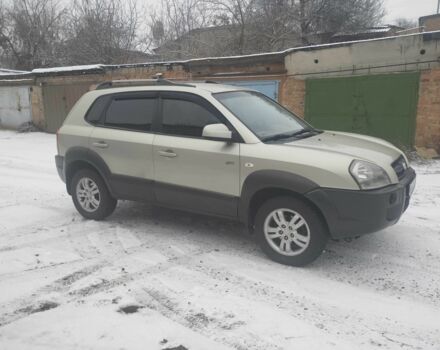 Бежевий Хендай Туксон, об'ємом двигуна 2 л та пробігом 210 тис. км за 8000 $, фото 1 на Automoto.ua