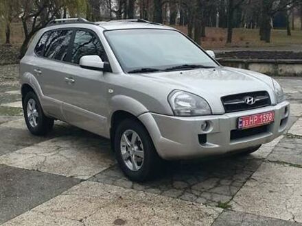 Бежевый Хендай Туксон, объемом двигателя 2 л и пробегом 254 тыс. км за 7700 $, фото 1 на Automoto.ua