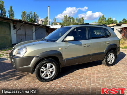 Хендай Туксон 2008 в Запорожье на Automoto.ua Бежевый Хендай Туксон, объемом двигателя 2 л и пробегом 192 тыс. км за 5950 $, фото 1 на Automoto.ua