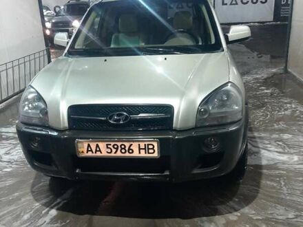 Хендай Туксон 2008 в Киеве на Automoto.ua Бежевый Хендай Туксон, объемом двигателя 1.98 л и пробегом 224 тыс. км за 7300 $, фото 1 на Automoto.ua