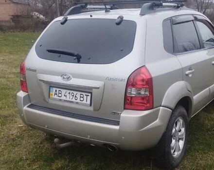 Бежевий Хендай Туксон, об'ємом двигуна 1.98 л та пробігом 292 тис. км за 9000 $, фото 1 на Automoto.ua