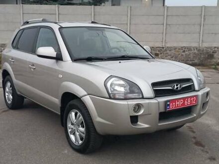 Бежевый Хендай Туксон, объемом двигателя 2 л и пробегом 171 тыс. км за 8750 $, фото 1 на Automoto.ua