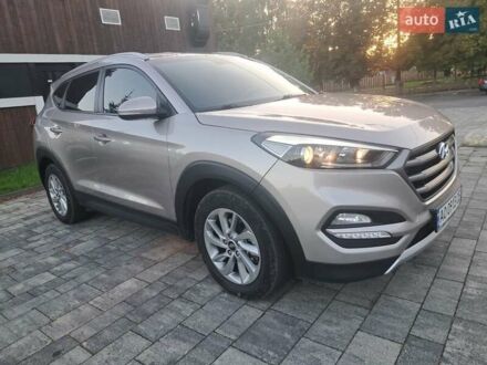 Бежевий Хендай Туксон, об'ємом двигуна 1.7 л та пробігом 232 тис. км за 14999 $, фото 1 на Automoto.ua