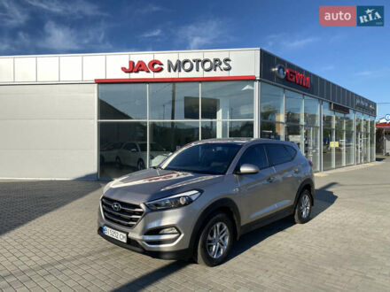 Хендай Туксон 2017 у Полтаві на Automoto.ua Бежевий Хендай Туксон, об'ємом двигуна 2 л та пробігом 174 тис. км за 14900 $, фото 1 на Automoto.ua