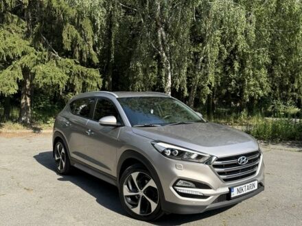 Бежевый Хендай Туксон, объемом двигателя 2 л и пробегом 89 тыс. км за 17999 $, фото 1 на Automoto.ua