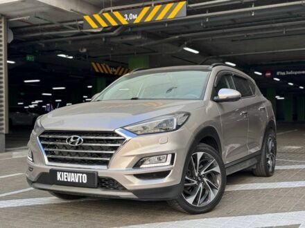 Бежевый Хендай Туксон, объемом двигателя 2 л и пробегом 98 тыс. км за 19900 $, фото 1 на Automoto.ua