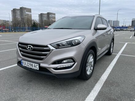 Хендай Туксон 2018 в Киеве на Automoto.ua Бежевый Хендай Туксон, объемом двигателя 2 л и пробегом 90 тыс. км за 21999 $, фото 1 на Automoto.ua