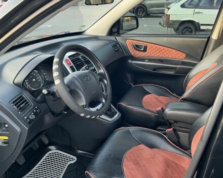Хендай Туксон 2007 в Умани на Automoto.ua Черный Хендай Туксон, объемом двигателя 2 л и пробегом 267 тыс. км за 8100 $, фото 4 на Automoto.ua