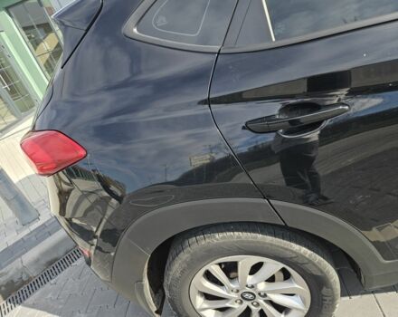 Чорний Хендай Туксон, об'ємом двигуна 2 л та пробігом 187 тис. км за 17000 $, фото 4 на Automoto.ua