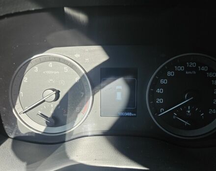 Чорний Хендай Туксон, об'ємом двигуна 2 л та пробігом 187 тис. км за 17000 $, фото 8 на Automoto.ua