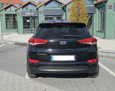 Чорний Хендай Туксон, об'ємом двигуна 2 л та пробігом 187 тис. км за 17000 $, фото 9 на Automoto.ua