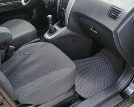 Чорний Хендай Туксон, об'ємом двигуна 2 л та пробігом 257 тис. км за 8900 $, фото 3 на Automoto.ua