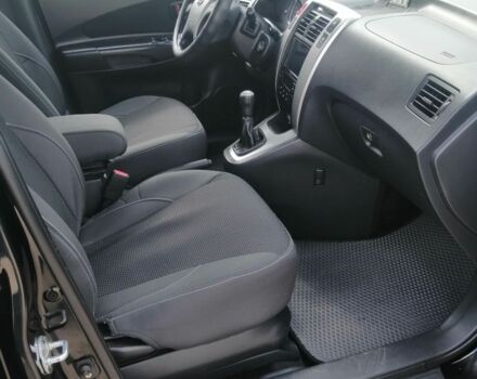 Чорний Хендай Туксон, об'ємом двигуна 2 л та пробігом 257 тис. км за 8900 $, фото 2 на Automoto.ua