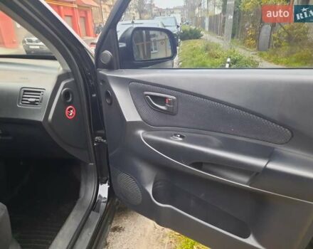 Черный Хендай Туксон, объемом двигателя 2 л и пробегом 167 тыс. км за 7900 $, фото 8 на Automoto.ua