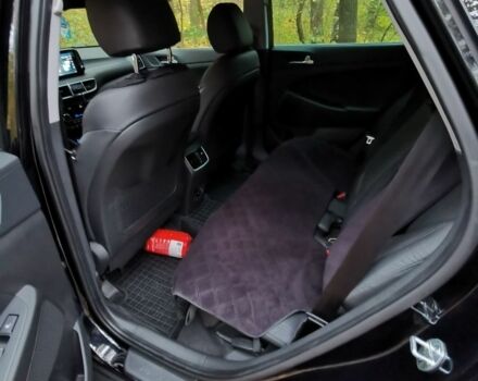 Чорний Хендай Туксон, об'ємом двигуна 2 л та пробігом 17 тис. км за 26000 $, фото 5 на Automoto.ua