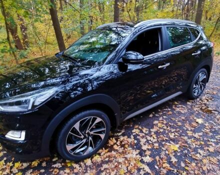 Чорний Хендай Туксон, об'ємом двигуна 2 л та пробігом 17 тис. км за 26000 $, фото 3 на Automoto.ua