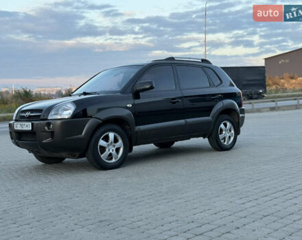 Хендай Туксон 2004 у Тернополі на Automoto.ua Чорний Хендай Туксон, об'ємом двигуна 1.99 л та пробігом 293 тис. км за 6300 $, фото 12 на Automoto.ua